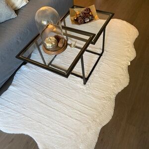 White cloud fur carpet